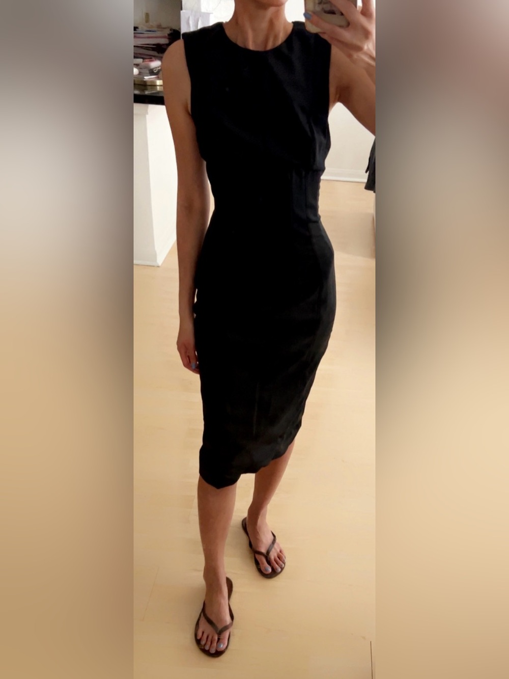 Brand New D&G Dolce & Gabbana Black Sleeveless Tight Sheath Midi Dress Back Slit